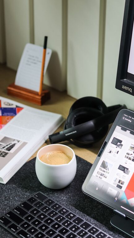 Tech Accessories That Make Reading and Browsing More Comfortable